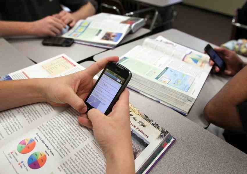 Respalda Aepaf Sonora regulación de celulares en escuelas de Educación Básica